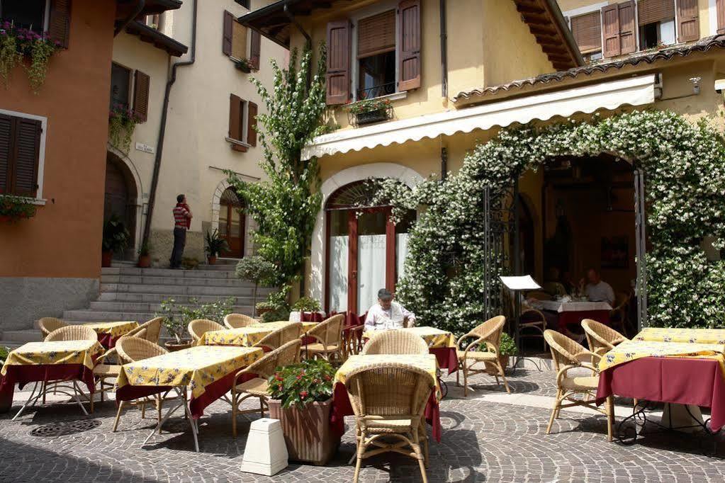 Locanda Agli Angeli Gardone Riviera Exterior photo