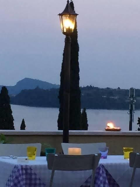 Locanda Agli Angeli Gardone Riviera Exterior photo